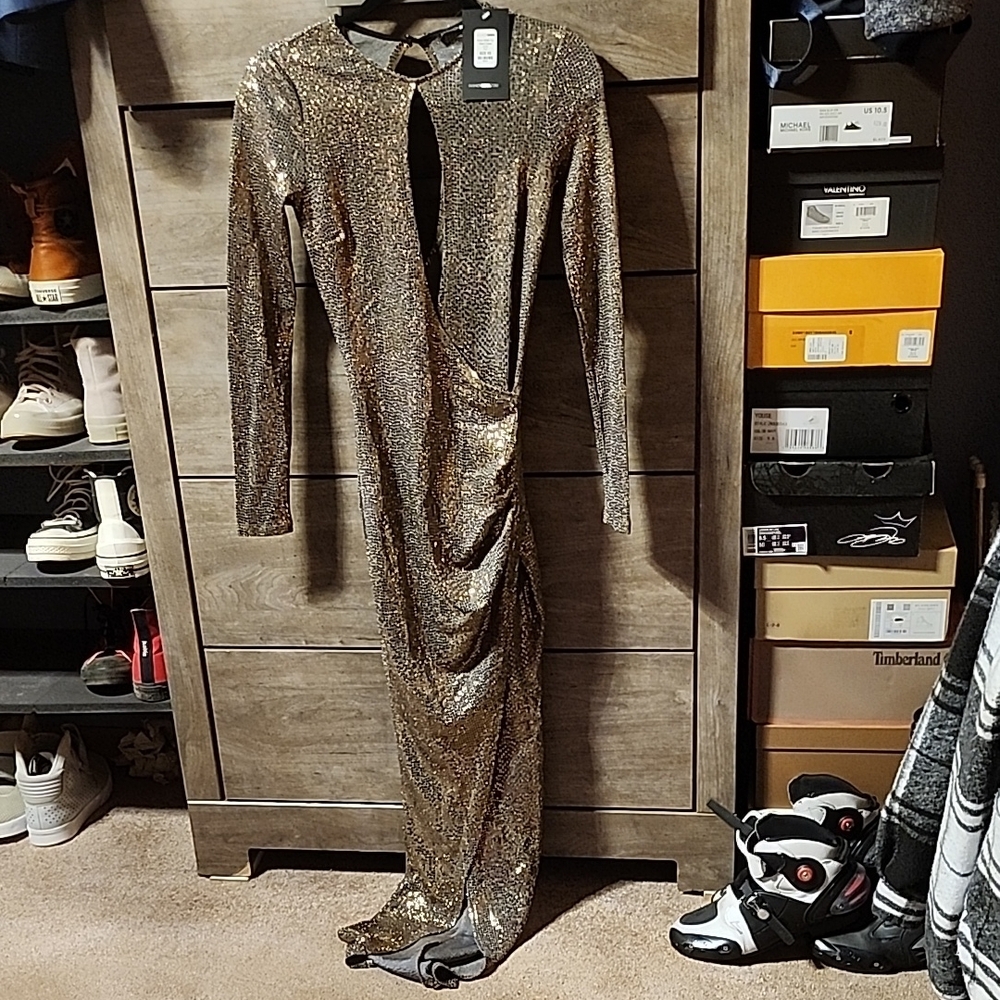 Fashion Nova Gold Sequin Long Sleeve Bodycon Dress